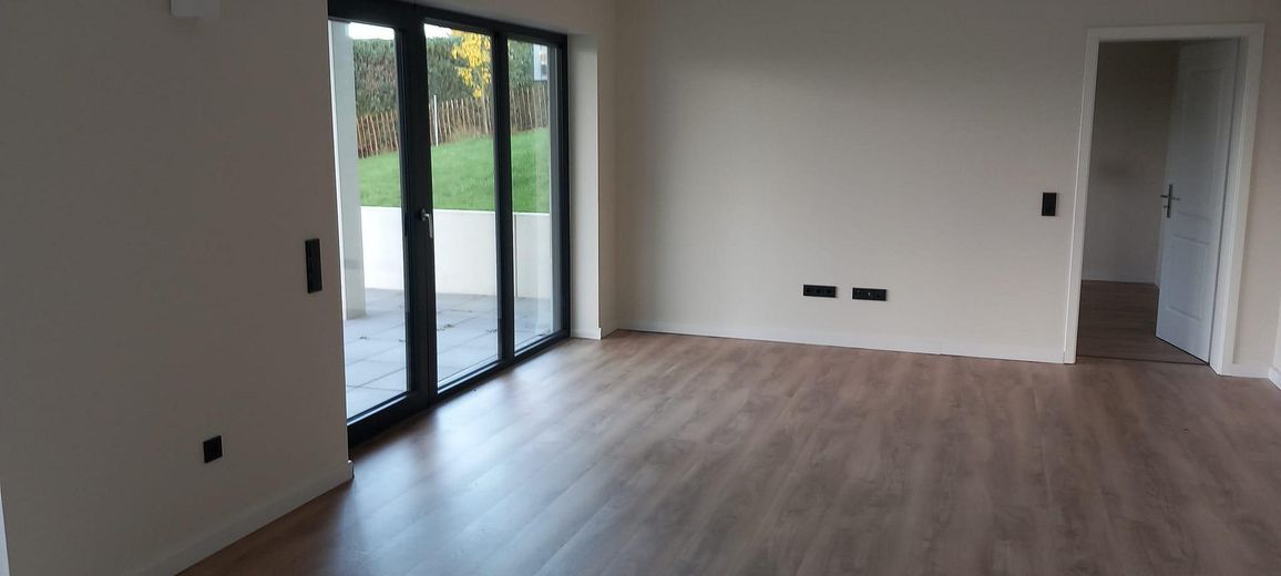 Souterrain Wohnung mit eigenem Eingang – Wohnen