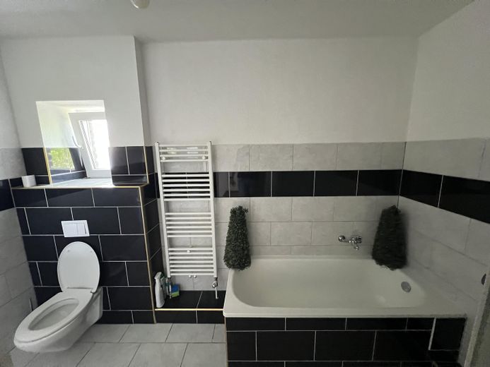 3-Zi-Whg, DG, Herne-City, zur Miete – Bad