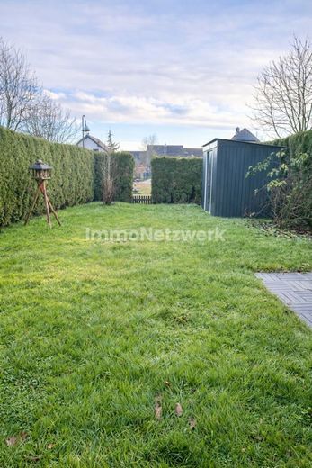 *Liebenswertes Reihenmittelhaus in Helmbrechts - Ihr neues Zuhause mit Weitblick* – Grundstück