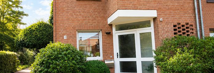 Lichtdurchflutetes Reihenendhaus in ruhiger Wohnlage von Hannover- Ricklingen – Hauseingang