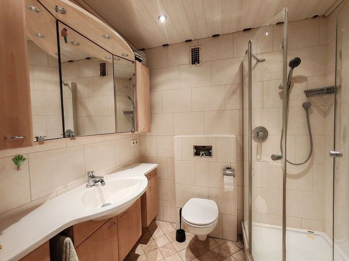3 Zimmer Wohnung in Töging – Badezimmer