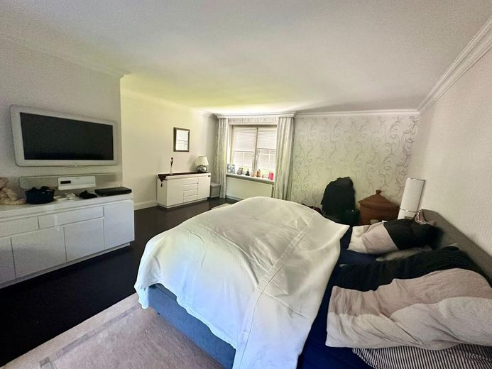 Exklusiver Walmdachbungalow vor den Toren Hamburgs, Bönningstedt, provisionsfrei – großzügiges Schlafzimmer
