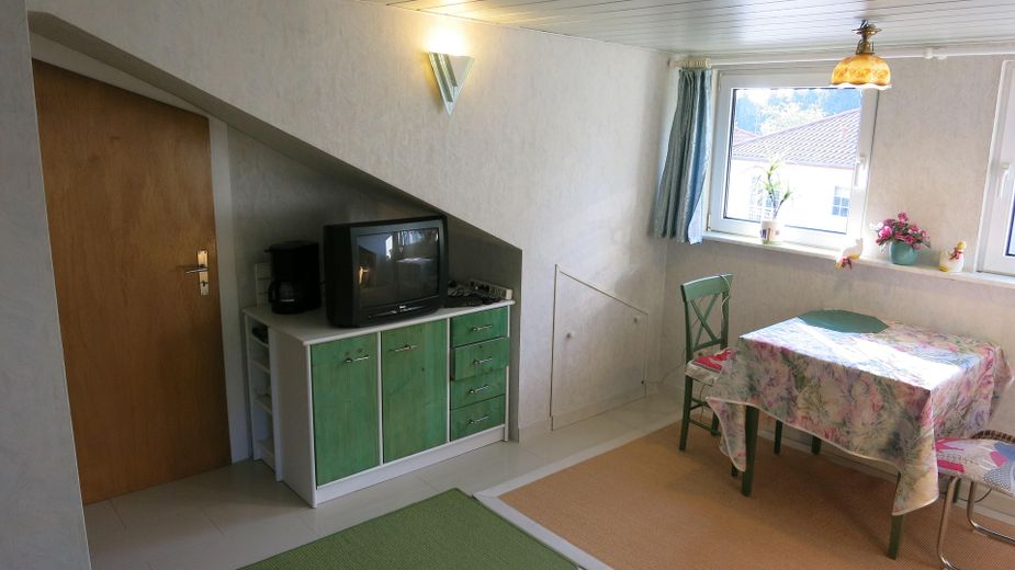 Mobilyalı. Tek odalı daire yalnızca hafta sonları evine gidenlere kiralıktır – Fotoğraf 8