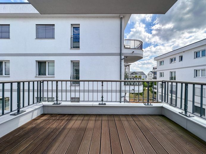 Ein Zuhause mit Hafenflair – Hochwertige Eigentumswohnung in den Havelauen – Balkon