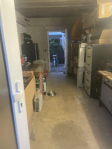 Mehrgenerationen Haus – Durchgang zum Pool