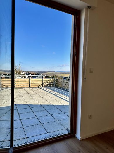 Appartamento mansardato con splendida terrazza sul tetto di 60 m² e vista sull’Alb – appena ristrutturato – Photo 8