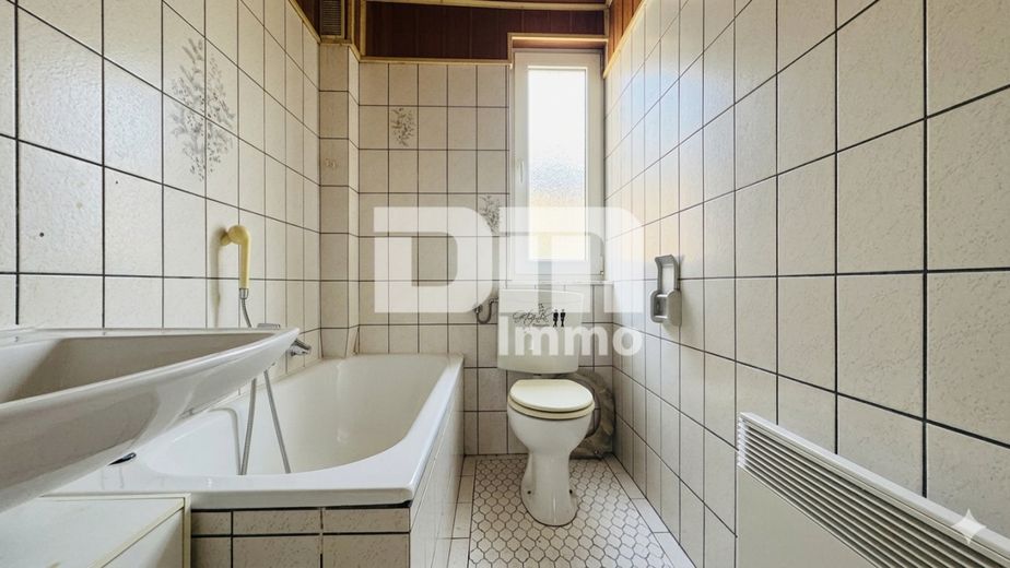 Historischer Charme trifft moderne Nachhaltigkeit - Ihr neues Familiendomizil – EG Bad / Wanne