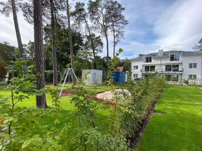 Wohnen am See in der Natur: Moderne Wohnung mit Terrasse und Garten – Foto 21