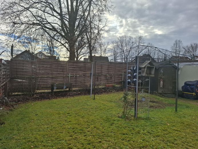 Casa plurifamiliare a Kempten, Sankt Mang con 8 appartamenti, 3 garage e potenziale di ampliamento – Garten