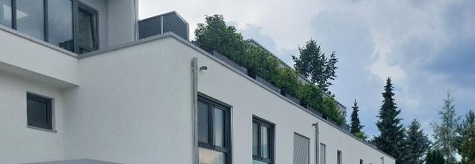 Barrierefrei und moderne 2-Zimmer Wohnung mit einer großen Terrasse in Gessertshausen – Außenansicht des Hauses