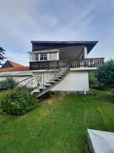 Garten mit Blick Anbau und ELW