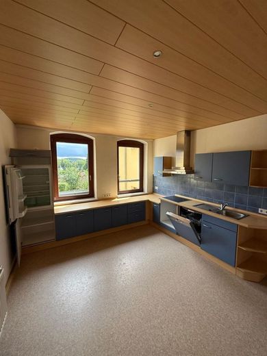 Großzügiges 8-Zimmer EFH mit wunderschönem Garten, Kamin und Einliegerwohnung – Küche