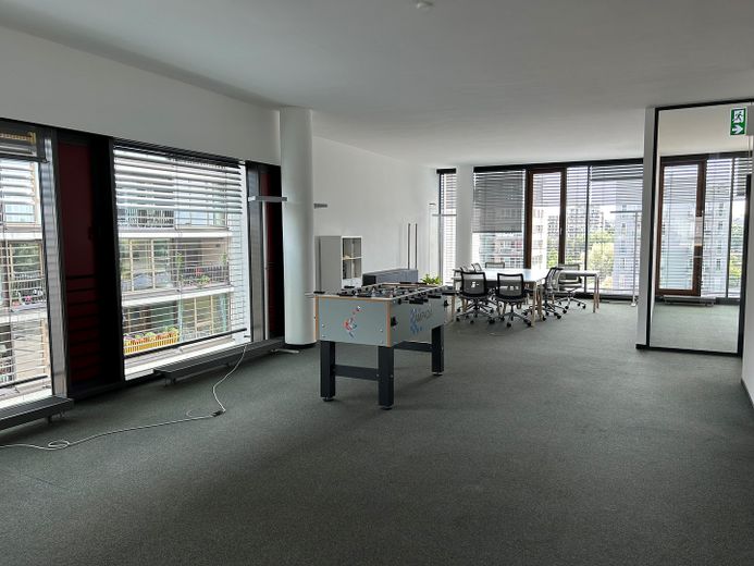 Exklusive Büros zur Miete im Westhafen Frankfurt! – Lounge- und Relaxbereich 