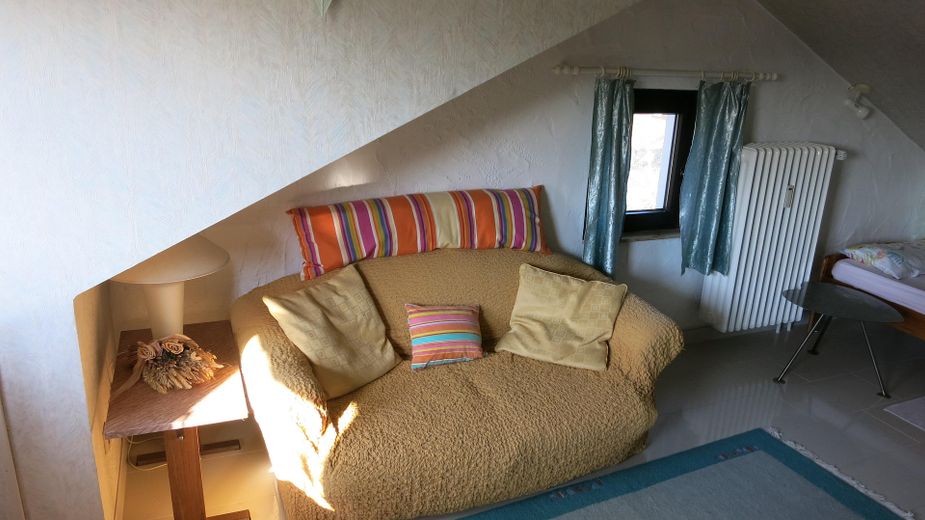 Mobilyalı. Tek odalı daire yalnızca hafta sonları evine gidenlere kiralıktır – Fotoğraf 2