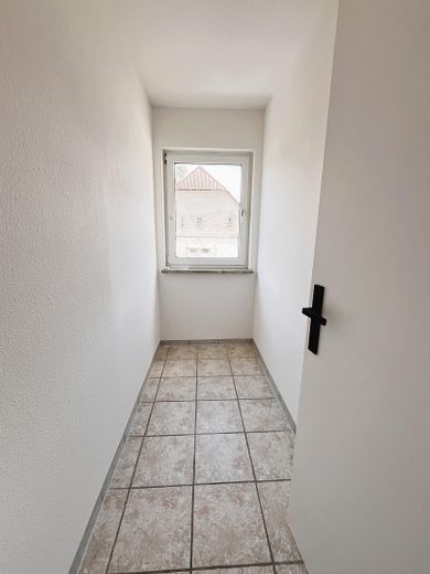 Gemütliche, frisch sanierte Zweizimmerwohnung in Elze – praktische Speisekammer