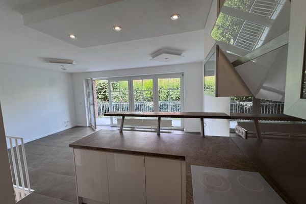 Lichtdurchflutete 2,5-Zimmer-Maisonette, Terrasse und Garten – frisch renoviert & sofort beziehbar