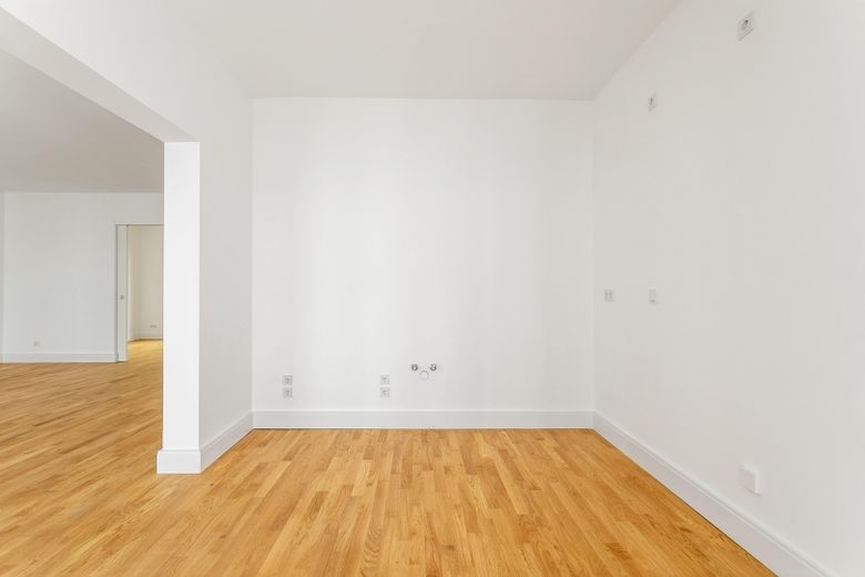 Exklusive 4-Zimmer-Wohnung im Erstbezug mit Balkon und Loggia – September 2025 / H9-25 – Foto 3