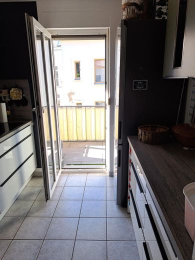 Küche mit Zugang Balkon