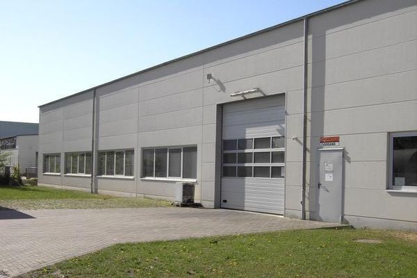 Непосредственно от собственника: коммерческий зал 660 м², 6 €/м² без коммунальных расходов