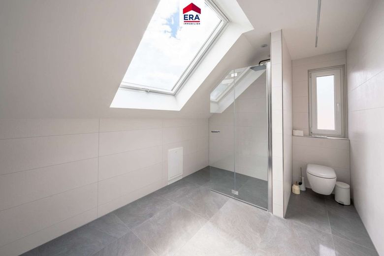 Modernisierte Maisonette-Wohnung im Herzen von Ludwigsburg – Badezimmer unten