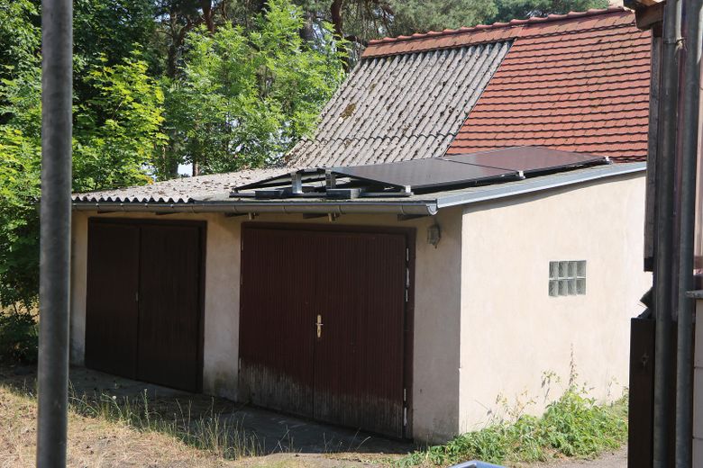 منزل متصل في الصف الأوسط بالقرب من البحيرة *بدون عمولة* – Garage