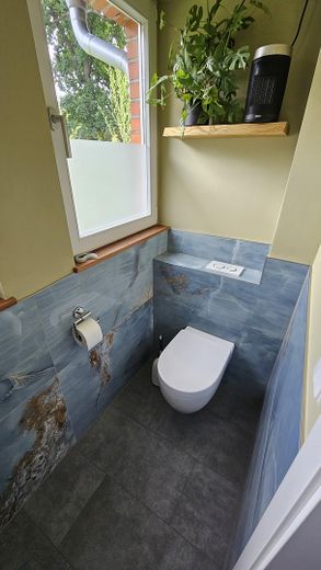 Toilette (im 1. OG)