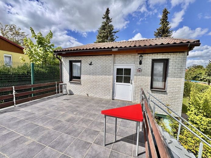 HORN IMMOBILIEN ++ RESERVIERT++ Ferienhaus am See in Lebehn bei Krackow – Hausansicht