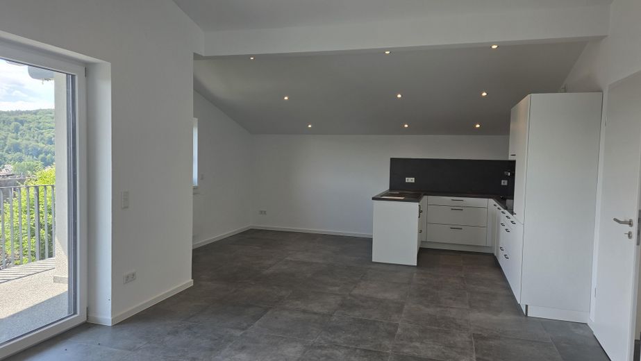 Appartamento mansardato di 2,5 locali – WZ m. offener Küche