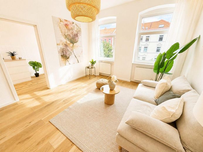***Bezugsfreie 2-Zimmer-Wohnung in der Andreasvorstadt mit Balkon oh. Provision*** – Wohnzimmer