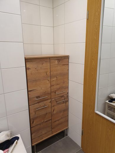 2-Zimmer Wohnung mit Blick ins Grüne – Bad