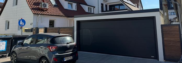 2 houses – 3 residential units – approx. 460 m² | Living & renting in Karlsruhe-Daxlanden – Frontansicht Vorder+Hinterhaus