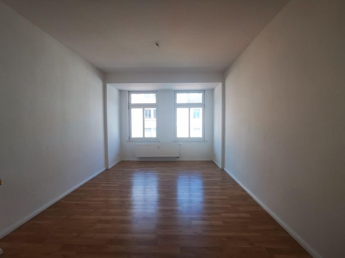 Sehr schöne helle 4-Zimmer-Wohnung unweit des Schellheimer Platzes – Wohnzimmer 