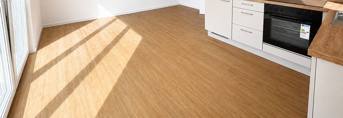 Erstbezug im Neubau! Moderne 2-Zimmer Wohnung mit QNG-Plus Siegel und Einbauküche! – Wohnzimmer