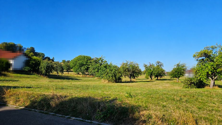 Sunny plot of land - with views of greenery and a good neighbourhood – Blick nach Westen