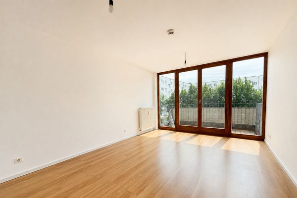 Jasny, 3-pokojowy apartament dwupoziomowy z dużym balkonem, kilka minut od dworca