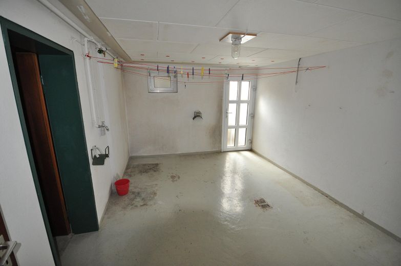 Privat: Familienfreundliches Reihenhaus mit Garten & Garage in bester Lage, Böblingen-Tannenberg – Waschküche