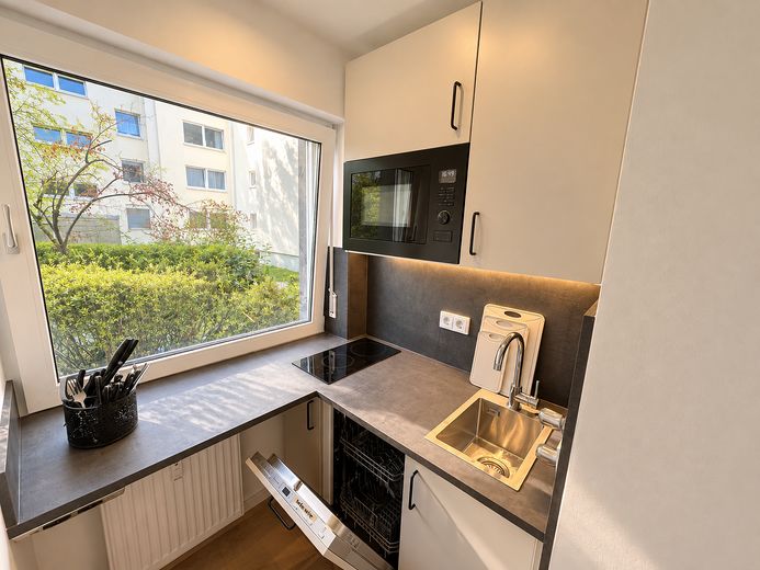 Rénové & charges tout compris : appartement meublé avec une excellente desserte par les transports en commun – Photo 9