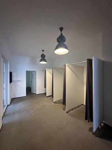 Toprendement in het centrum van St. Ingbert! Volledig verhuurd woon- en bedrijfspand op toplocatie – Foto 3