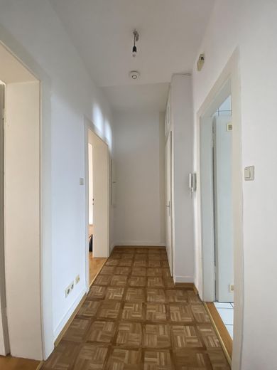 Beautiful 2-room apartment in Karlsruhe's Oststadt district – Flur