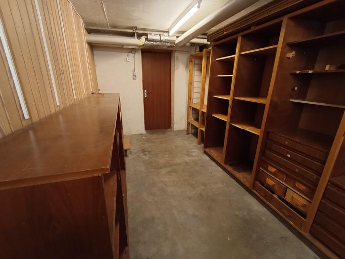 Kellerraum mit Stromanschluss