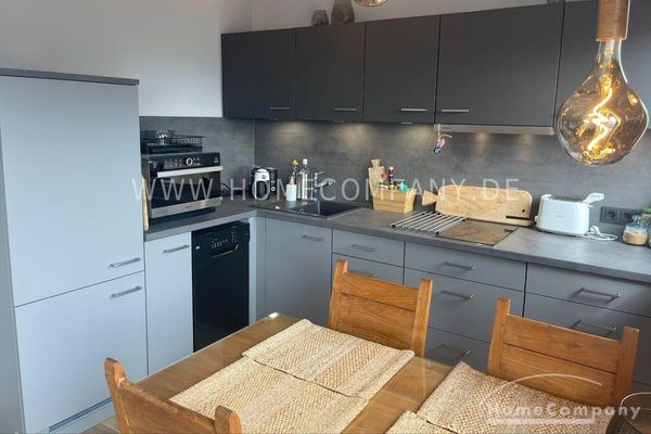 Möblierte 2-Zimmer-Wohnung mit Domblick in Köln!