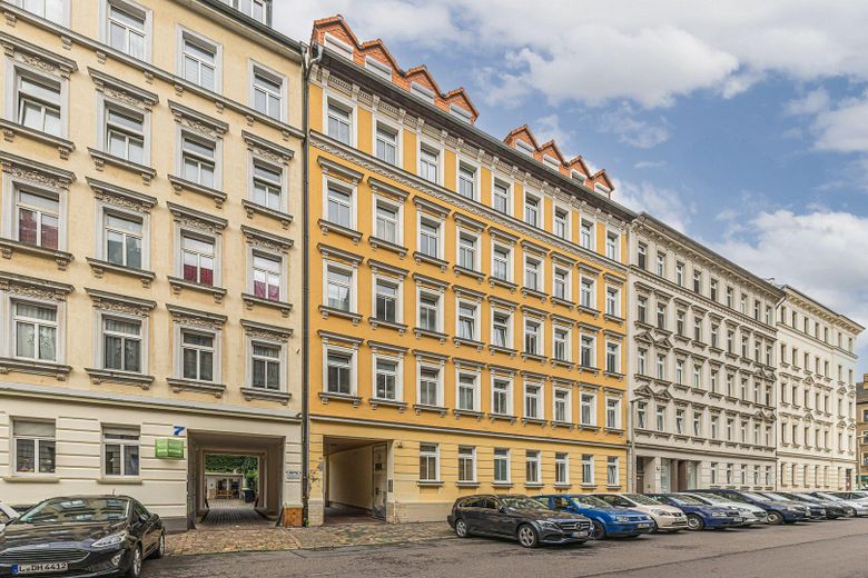 *Erstbezug nach Modernisierung: 2-R Altbau-Wohnung im Leipziger Norden | WG geeignet* – Straßenansicht