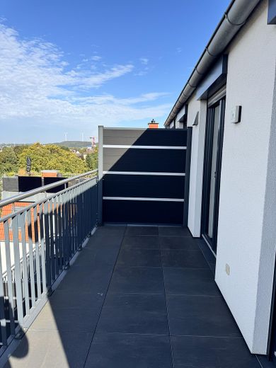Najwyższej klasy nowe mieszkanie (dwupoziomowe) w Osnabrück-Sonnenhügel – z tarasem na dachu + balkonem i miejscem parkingowym – Schlafzimmer Balkon
