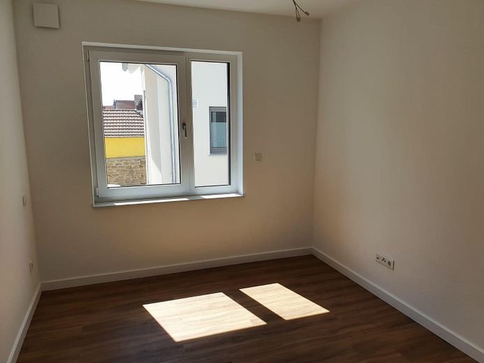 Sehr schöne 2-Zimmer-Wohnung mit Balkon im Herzen von Hofgeismar – Schlafzimmer