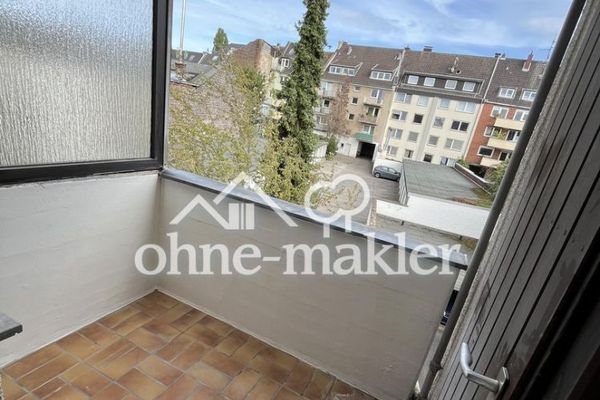 Bright renovated apartment with balcony