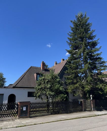 Baugrundstück mit Altbestand – Foto 1