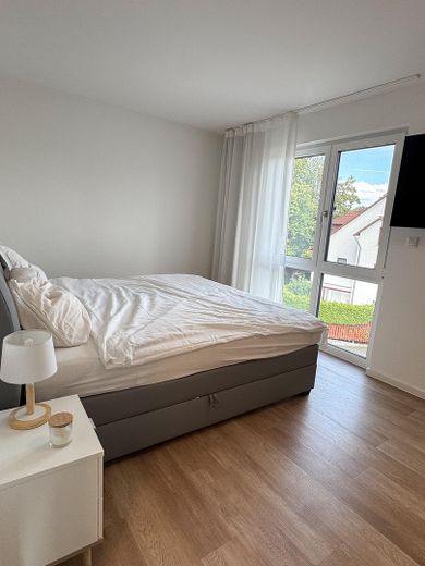 Exklusive 3-Zimmer-Wohnung in Fürth-Burgfarrnbach – hochwertige Küche, Balkon, Aufzug & TG – Schlafzimmer 2