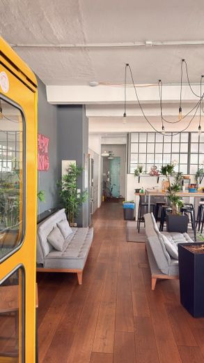 Großzügige Loft-Bürofläche in Kreuzberger Top-Lage Nähe Paul-Lincke-Ufer – Lounge