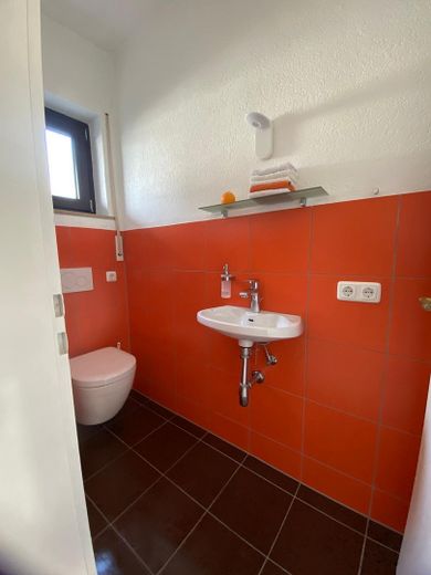 Przestronny bungalow z nasłonecznionym ogrodem na Roten Hügel. Bez prowizji. – Photo 9