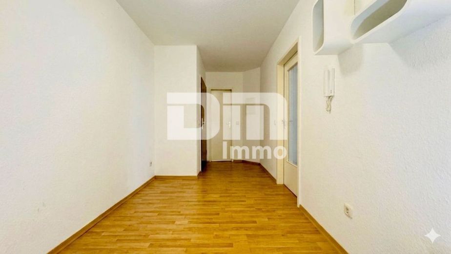 Großzügige altengerechte EG 4-Zimmer Wohnung mit großer Terrasse und Stellplatz – Flur / Diele